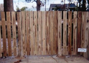 1 x 4 Picket with a 1 x 4 Gate